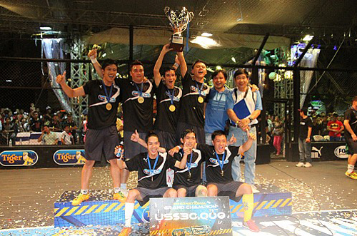 Việt Nam vô địch giải Tiger Street Football quốc tế năm 2013 ảnh 1